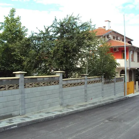 Guest house Amfora *